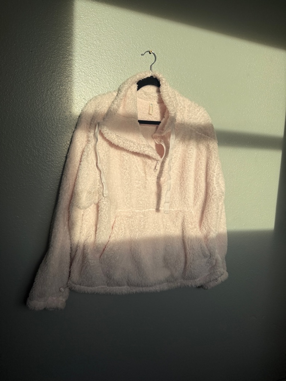 FREE PEOPLE MOVEMENT Medium Plush Cozy Pullover Jacket - Light Pink